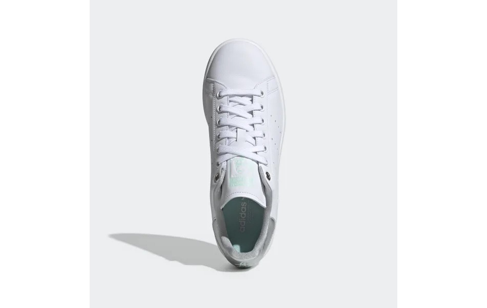 stan smith w g27907